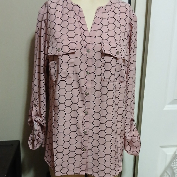 Notations Tops - Notations Pink Hexagon Button Down Shirt